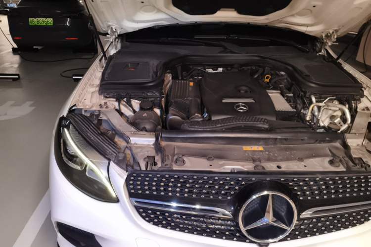 Used Mercedes-Benz GLC Coupe 2018 GLC 260 4MATIC Coupe SUV Engine Bay Right