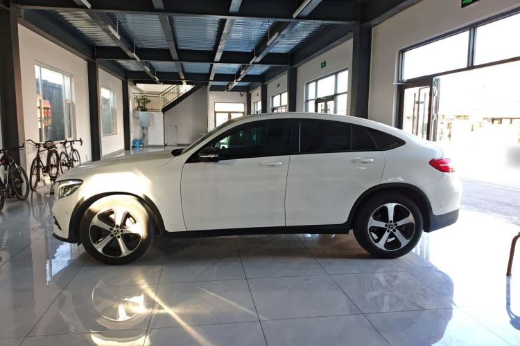 Used Mercedes-Benz GLC Coupe 2018 GLC 200 4MATIC Coupe SUV Exterior 1