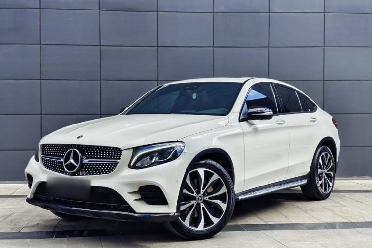 Used Mercedes-Benz GLC Coupe 2018 GLC 260 4MATIC Coupe SUV Exterior 2