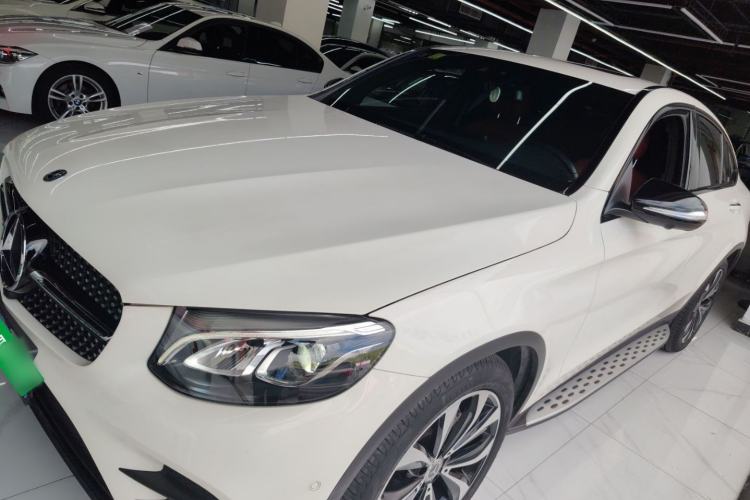 Used Mercedes-Benz GLC Coupe 2018 GLC 260 4MATIC Coupe SUV Exterior 3