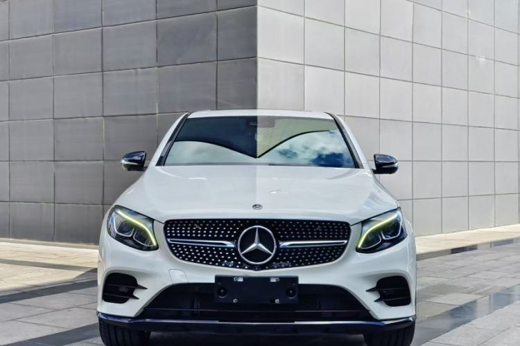 Used Mercedes-Benz GLC Coupe 2018 GLC 260 4MATIC Coupe SUV Exterior 3