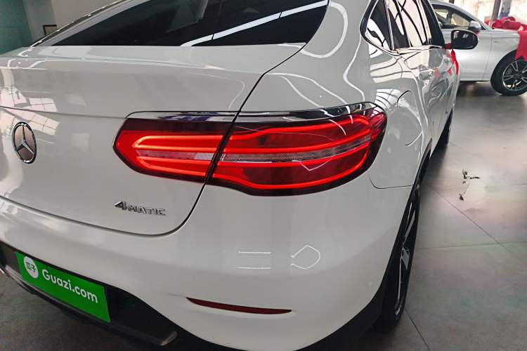 Used Mercedes-Benz GLC Coupe 2018 GLC 200 4MATIC Coupe SUV Exterior 3