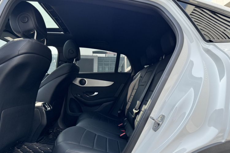 Used Mercedes-Benz GLC Coupe 2018 GLC 200 4MATIC Coupe SUV Exterior 4