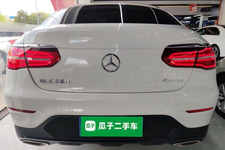 Used Mercedes-Benz GLC Coupe 2018 GLC 260 4MATIC Coupe SUV Exterior 4