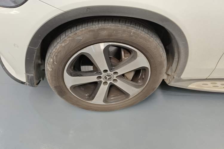 Used Mercedes-Benz GLC Coupe 2018 GLC 200 4MATIC Coupe SUV Exterior 4