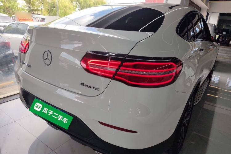 Used Mercedes-Benz GLC Coupe 2018 GLC 260 4MATIC Coupe SUV Exterior 5
