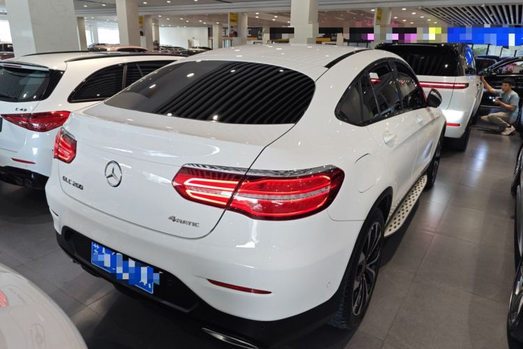 Used Mercedes-Benz GLC Coupe 2018 GLC 260 4MATIC Coupe SUV Exterior 5