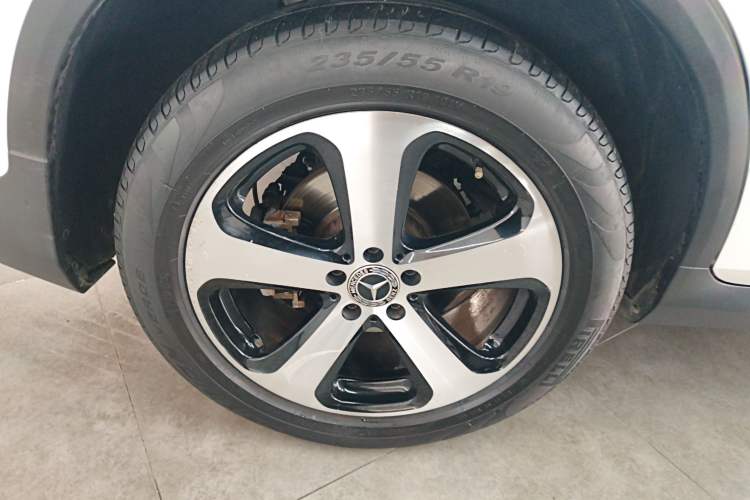 Used Mercedes-Benz GLC Coupe 2018 GLC 200 4MATIC Coupe SUV Exterior 5