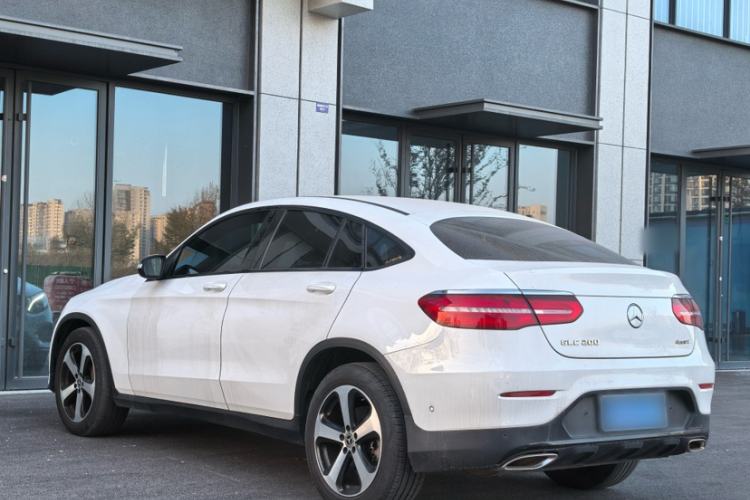 Used Mercedes-Benz GLC Coupe 2018 GLC 200 4MATIC Coupe SUV Exterior 6