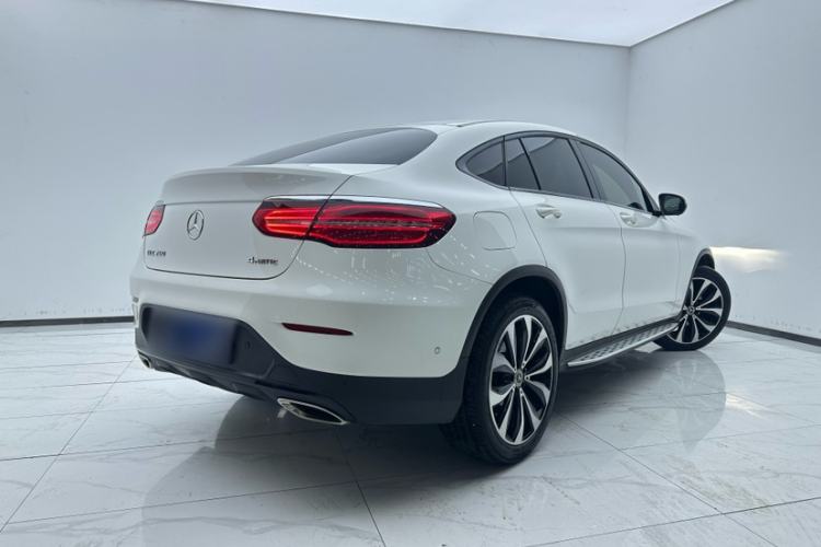 Used Mercedes-Benz GLC Coupe 2018 GLC 260 4MATIC Coupe SUV Exterior 6