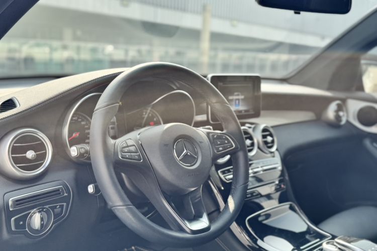 Used Mercedes-Benz GLC Coupe 2018 GLC 200 4MATIC Coupe SUV Exterior 8
