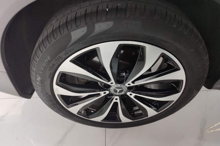 Used Mercedes-Benz GLC Coupe 2018 GLC 260 4MATIC Coupe SUV Exterior 8
