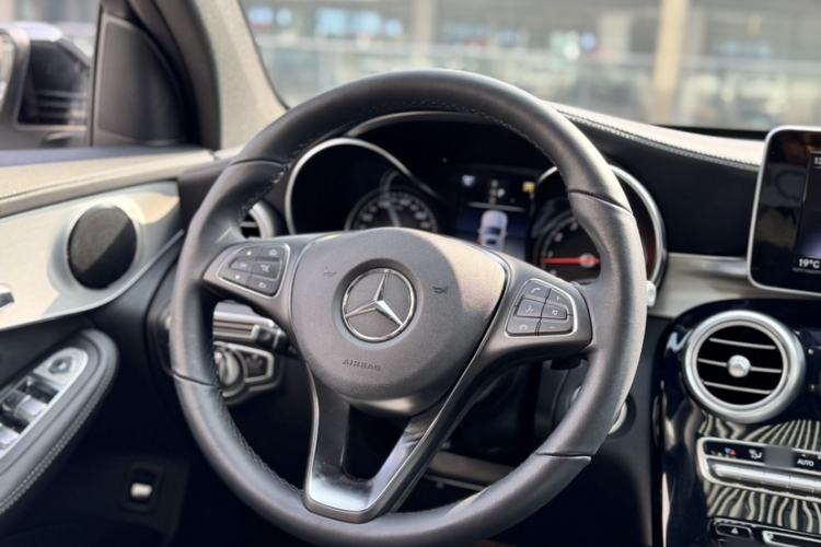 Used Mercedes-Benz GLC Coupe 2018 GLC 200 4MATIC Coupe SUV Exterior 9