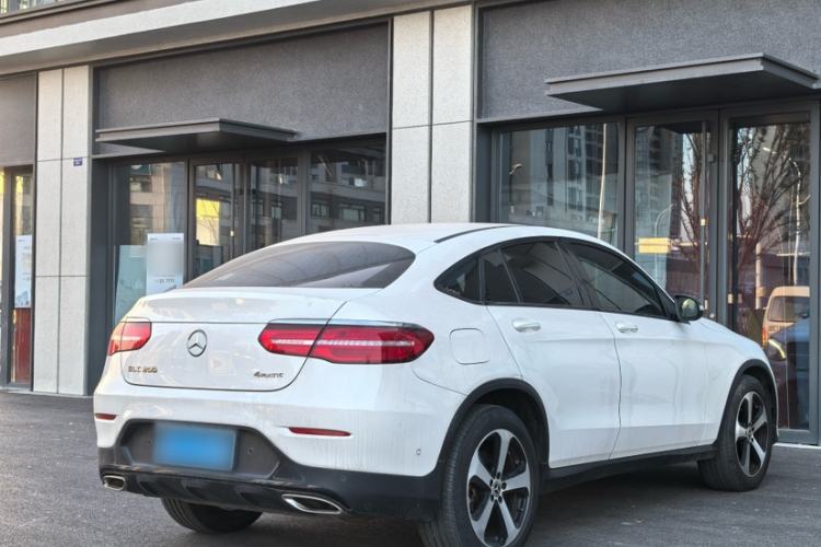 Used Mercedes-Benz GLC Coupe 2018 GLC 200 4MATIC Coupe SUV Exterior 9