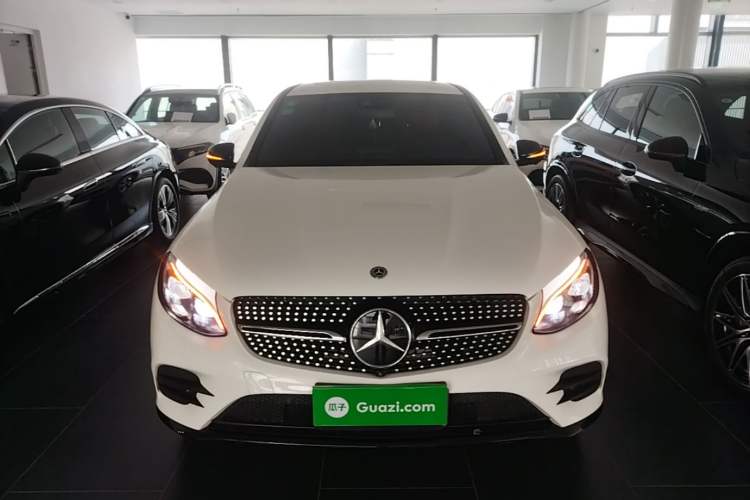 Used Mercedes-Benz GLC Coupe 2018 GLC 300 4MATIC Coupe SUV Front