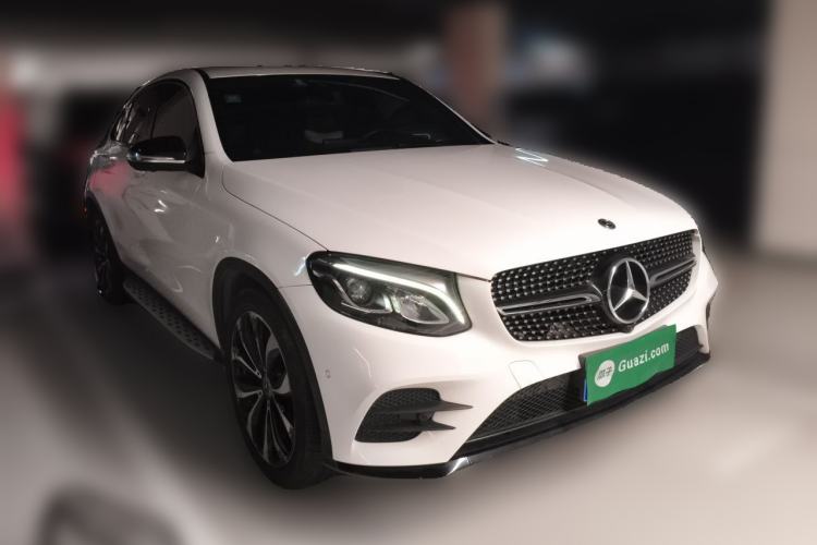 Used Mercedes-Benz GLC Coupe 2018 GLC 260 4MATIC Coupe SUV Front Right 45 Deg