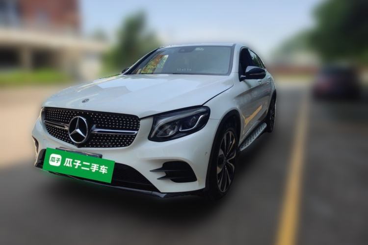 Used Mercedes-Benz GLC Coupe 2018 GLC 260 4MATIC Coupe SUV Guazi used car, China used car export, Used car for sale, Used Mercedes-Benz cars, Cheapest cars for sale