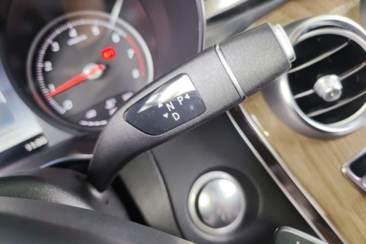 Used Mercedes-Benz GLC Coupe 2018 GLC 260 4MATIC Coupe SUV Gear Lever