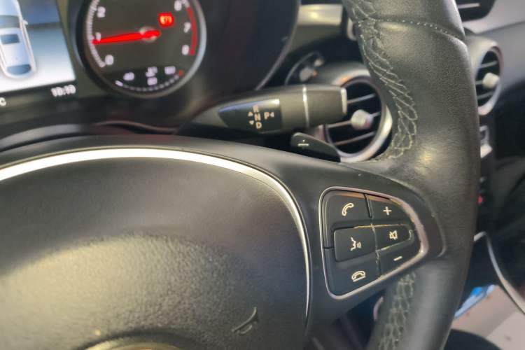 Used Mercedes-Benz GLC Coupe 2018 GLC 200 4MATIC Coupe SUV Gear Lever