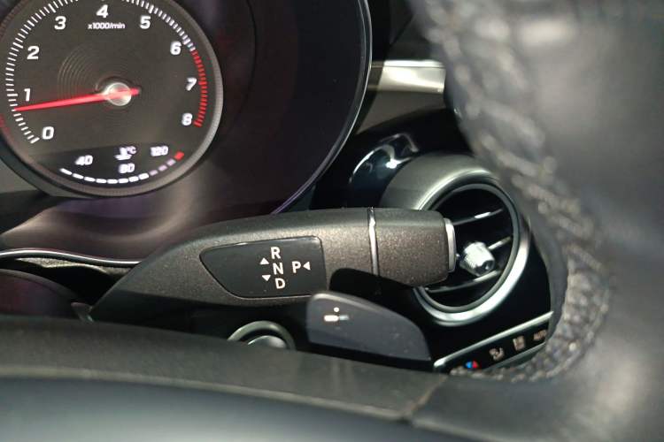 Used Mercedes-Benz GLC Coupe 2018 GLC 200 4MATIC Coupe SUV Gear Lever