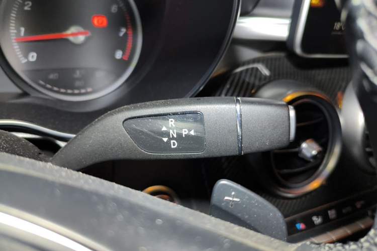 Used Mercedes-Benz GLC Coupe 2018 GLC 200 4MATIC Coupe SUV Gear Lever