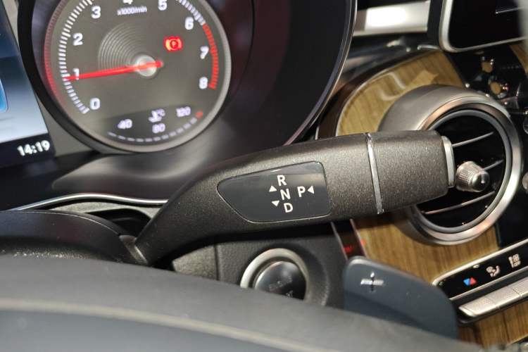 Used Mercedes-Benz GLC Coupe 2018 GLC 260 4MATIC Coupe SUV Gear Lever