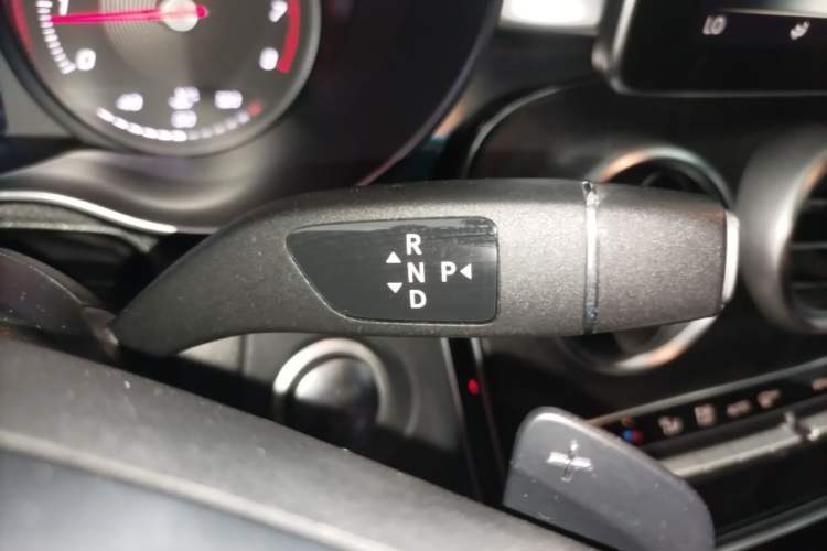 Used Mercedes-Benz GLC Coupe 2018 GLC 300 4MATIC Coupe SUV Gear Lever