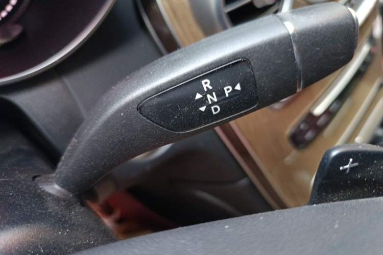 Used Mercedes-Benz GLC Coupe 2018 GLC 260 4MATIC Coupe SUV Gear Lever