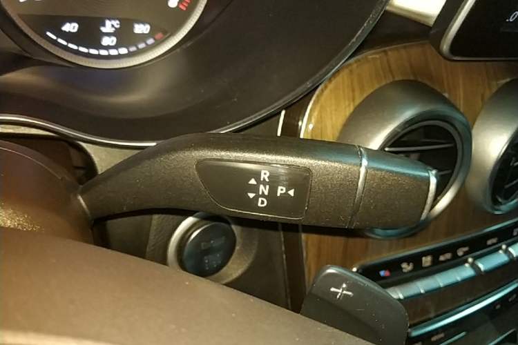 Used Mercedes-Benz GLC Coupe 2018 GLC 260 4MATIC Coupe SUV Gear Lever