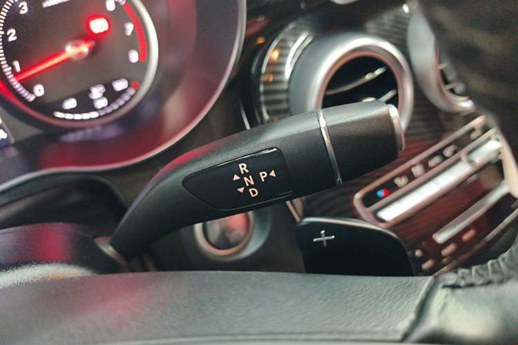 Used Mercedes-Benz GLC Coupe 2018 GLC 200 4MATIC Coupe SUV Gear Lever