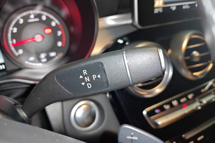 Used Mercedes-Benz GLC Coupe 2018 GLC 200 4MATIC Coupe SUV Gear Lever