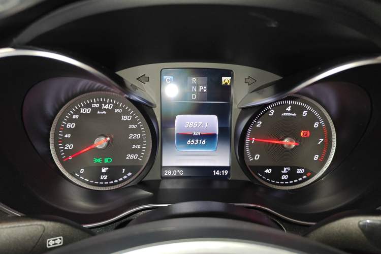 Used Mercedes-Benz GLC Coupe 2018 GLC 260 4MATIC Coupe SUV Instrument Cluster