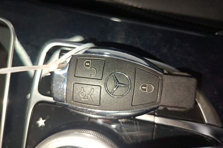 Used Mercedes-Benz GLC Coupe 2018 GLC 200 4MATIC Coupe SUV Interior 1