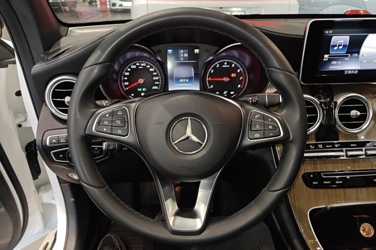 Used Mercedes-Benz GLC Coupe 2018 GLC 260 4MATIC Coupe SUV Interior 1