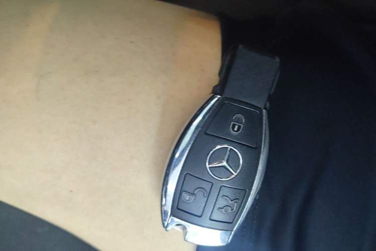 Used Mercedes-Benz GLC Coupe 2018 GLC 260 4MATIC Coupe SUV Interior 1