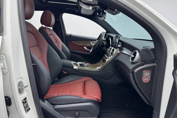 Used Mercedes-Benz GLC Coupe 2018 GLC 260 4MATIC Coupe SUV Interior 10