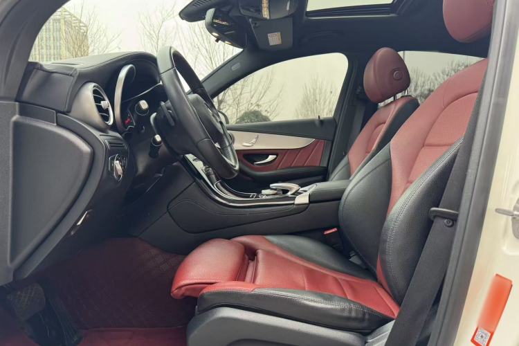 Used Mercedes-Benz GLC Coupe 2018 GLC 200 4MATIC Coupe SUV Interior 2