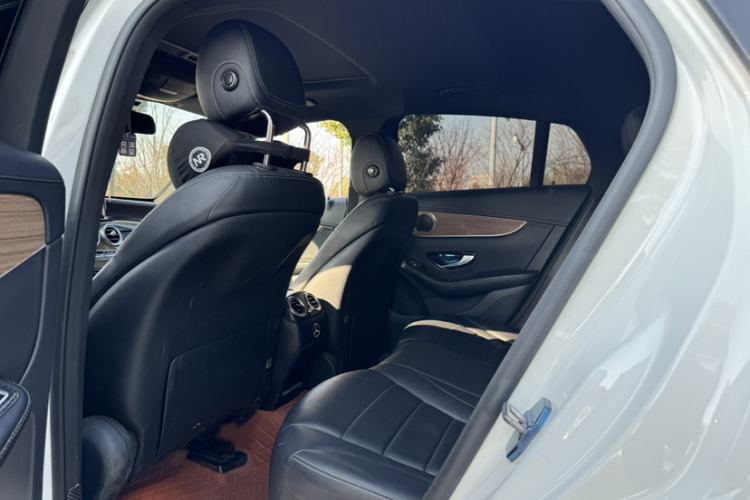 Used Mercedes-Benz GLC Coupe 2018 GLC 260 4MATIC Coupe SUV Interior 2