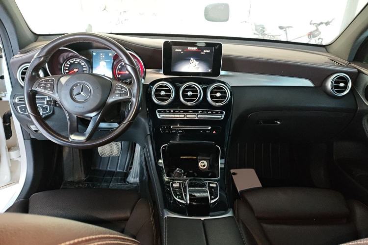 Used Mercedes-Benz GLC Coupe 2018 GLC 200 4MATIC Coupe SUV Interior 2