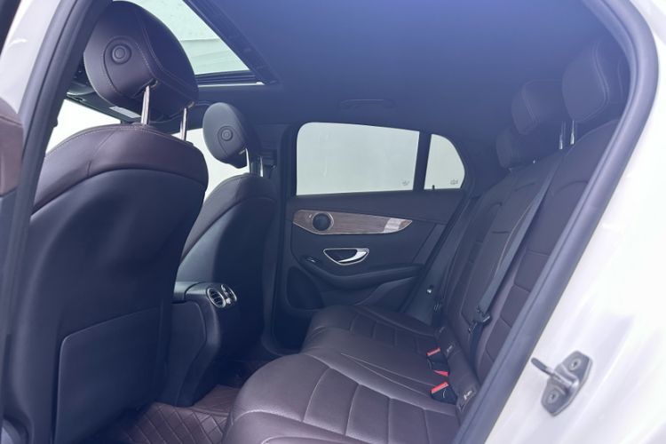 Used Mercedes-Benz GLC Coupe 2018 GLC 260 4MATIC Coupe SUV Interior 2