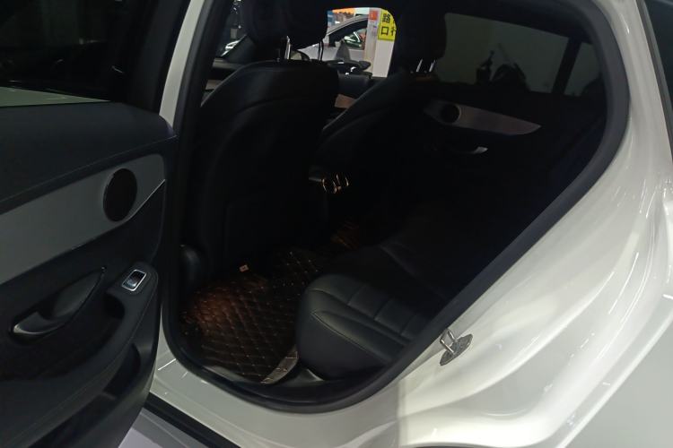Used Mercedes-Benz GLC Coupe 2018 GLC 200 4MATIC Coupe SUV Interior 4
