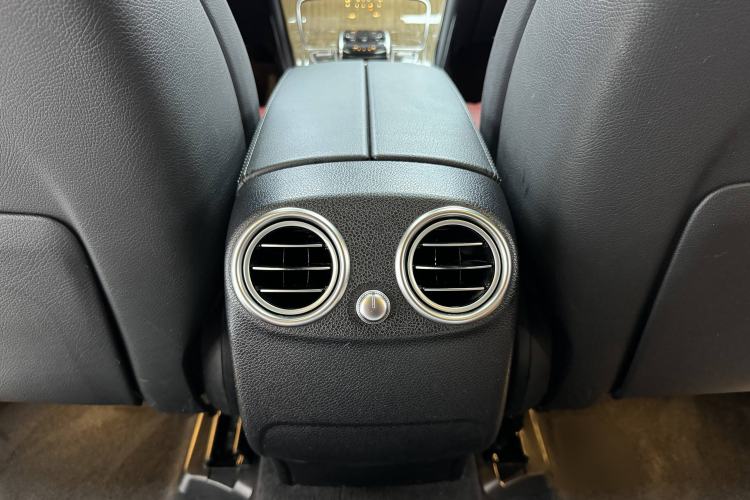 Used Mercedes-Benz GLC Coupe 2018 GLC 260 4MATIC Coupe SUV Interior 8