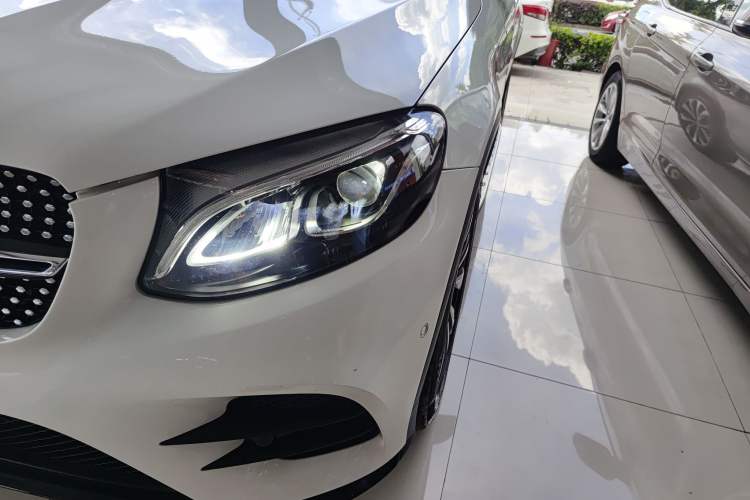 Used Mercedes-Benz GLC Coupe 2018 GLC 260 4MATIC Coupe SUV Left Front Headlight