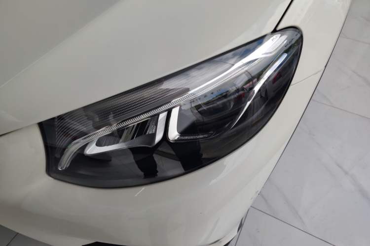 Used Mercedes-Benz GLC Coupe 2018 GLC 260 4MATIC Coupe SUV Left Front Headlight