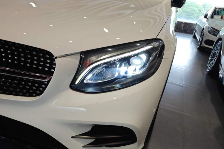 Used Mercedes-Benz GLC Coupe 2018 GLC 260 4MATIC Coupe SUV Left Front Headlight