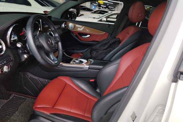 Used Mercedes-Benz GLC Coupe 2018 GLC 260 4MATIC Coupe SUV Left Front Seat