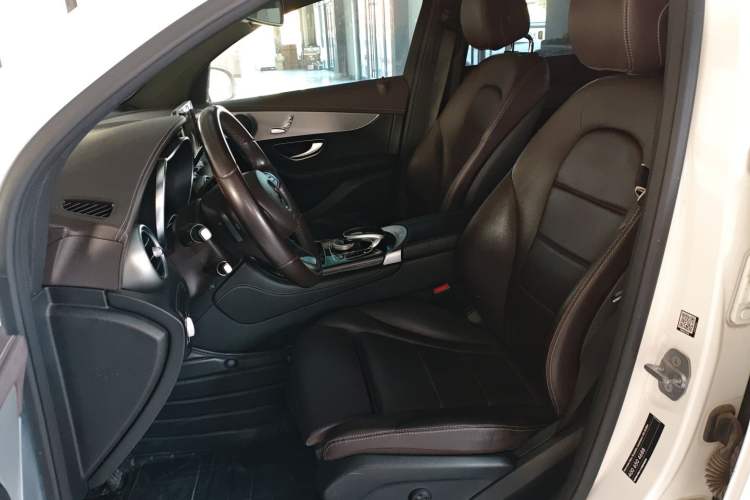 Used Mercedes-Benz GLC Coupe 2018 GLC 200 4MATIC Coupe SUV Left Front Seat