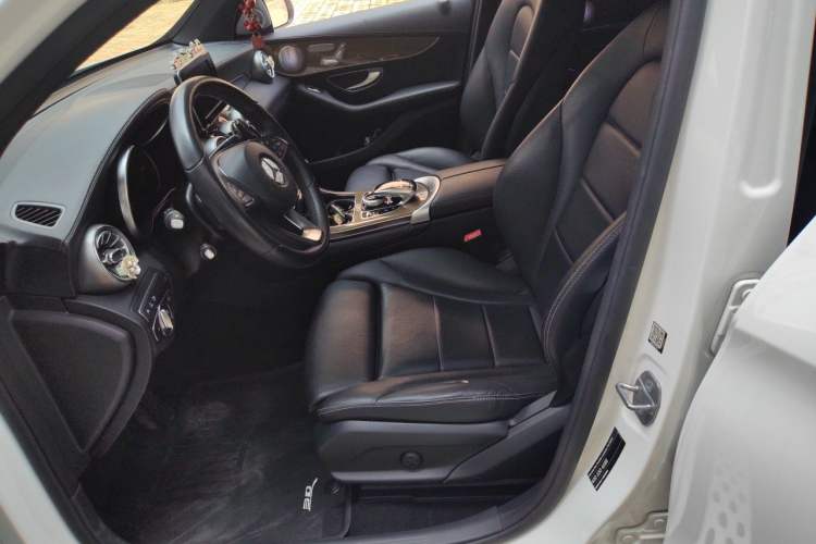 Used Mercedes-Benz GLC Coupe 2018 GLC 260 4MATIC Coupe SUV Left Front Seat