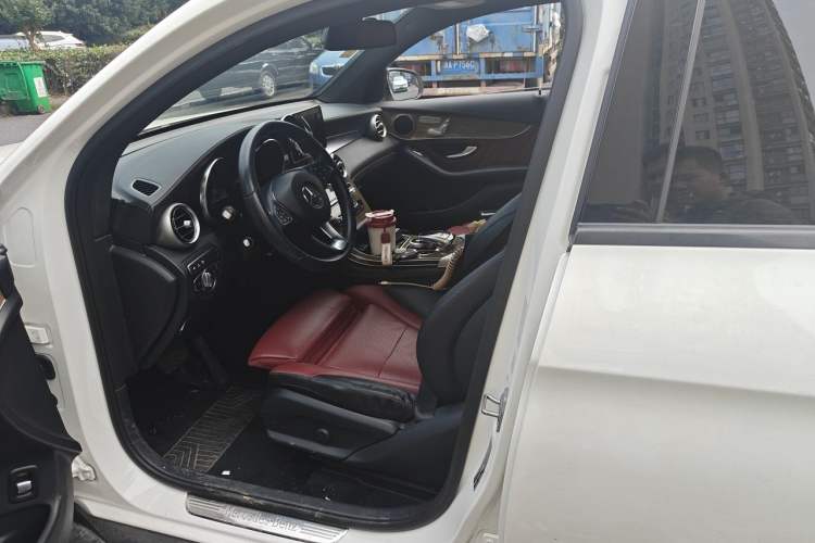 Used Mercedes-Benz GLC Coupe 2018 GLC 260 4MATIC Coupe SUV Left Front Seat