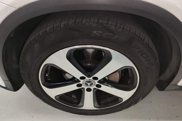 Used Mercedes-Benz GLC Coupe 2018 GLC 200 4MATIC Coupe SUV Left Front Wheel Hub